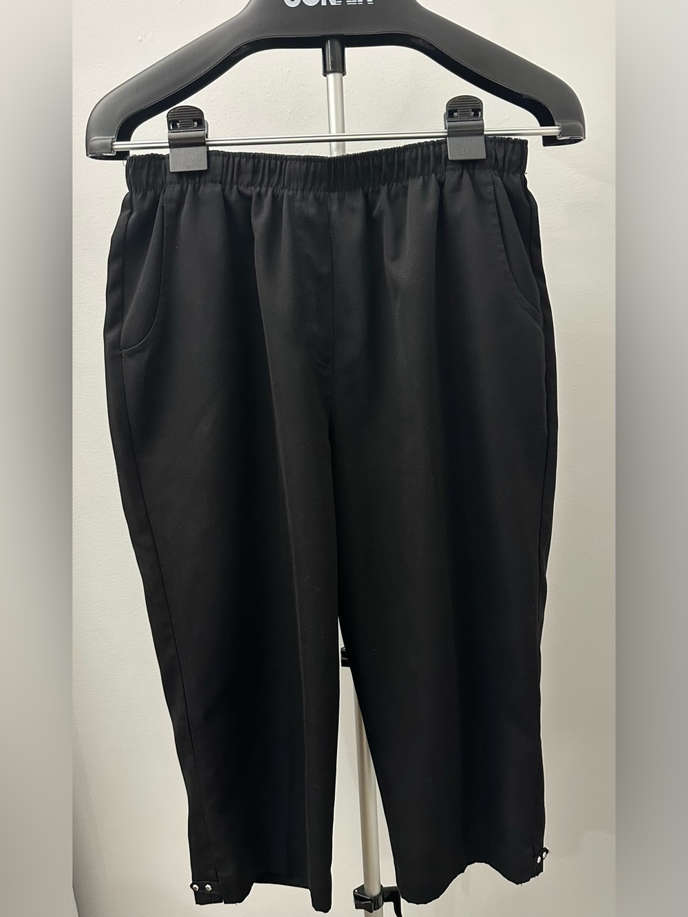Alia Petite Women’s Capris